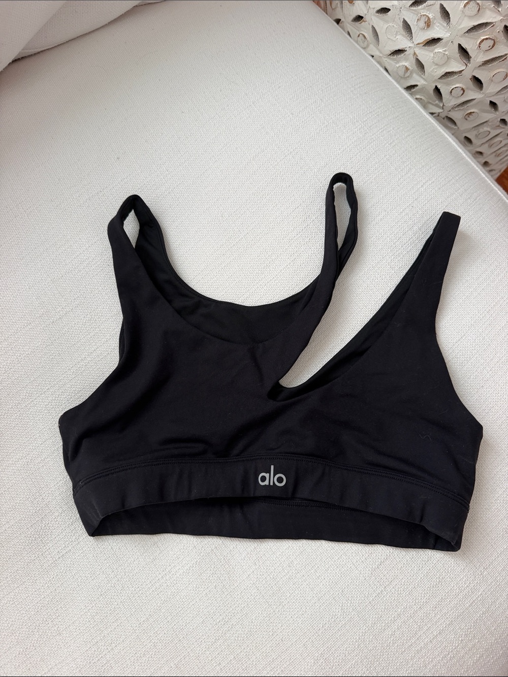 ALO Yoga Black Scoop Neck Sports Bra with Elastic Underband